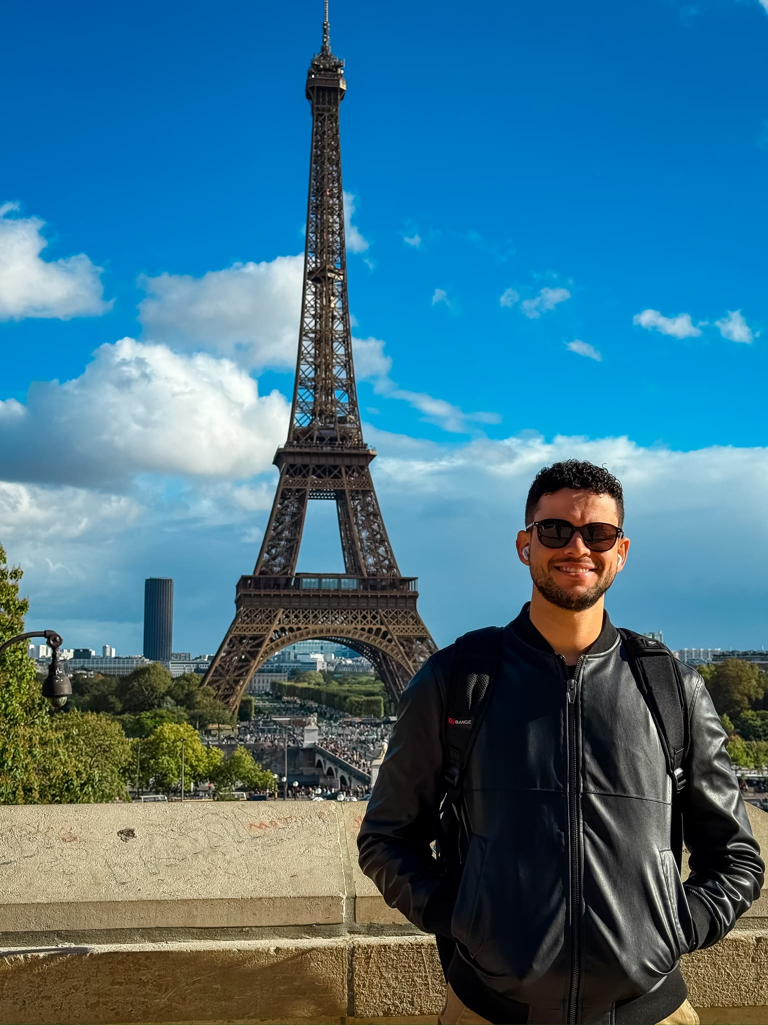 Felipe Lopes at the Eiffel Tower